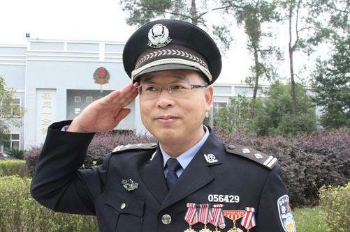 孙炎明:真诚与执着 换来死刑犯真心悔过