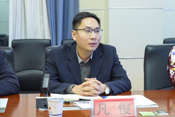 凡俊.jpg