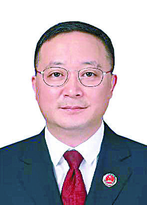 胡春健.jpg 胡春健.jpg