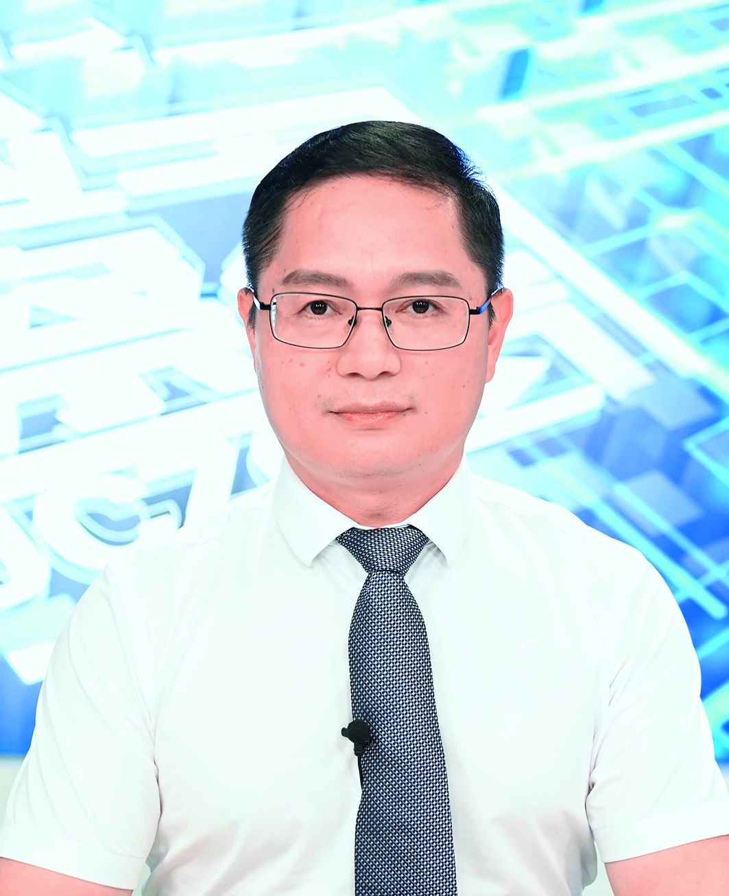 袁彬.jpg